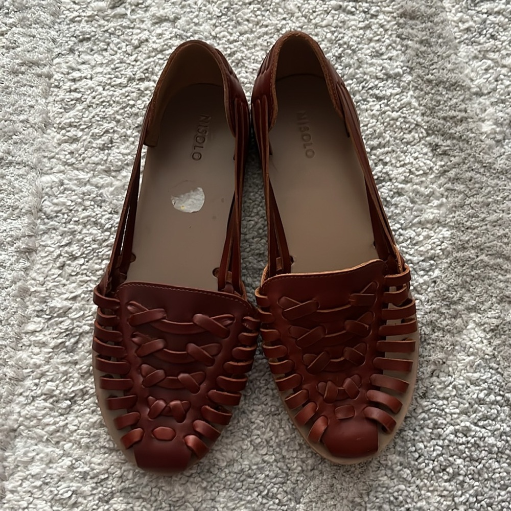 Nisolo Women’s Huarache Flat in Brandy Size 8